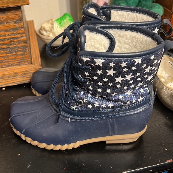 Boots - Picture 4 of 6